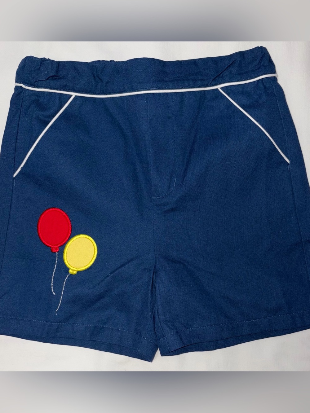Smockingbird lined navy shorts with balloon appliqué front pockets sz 8 EUC